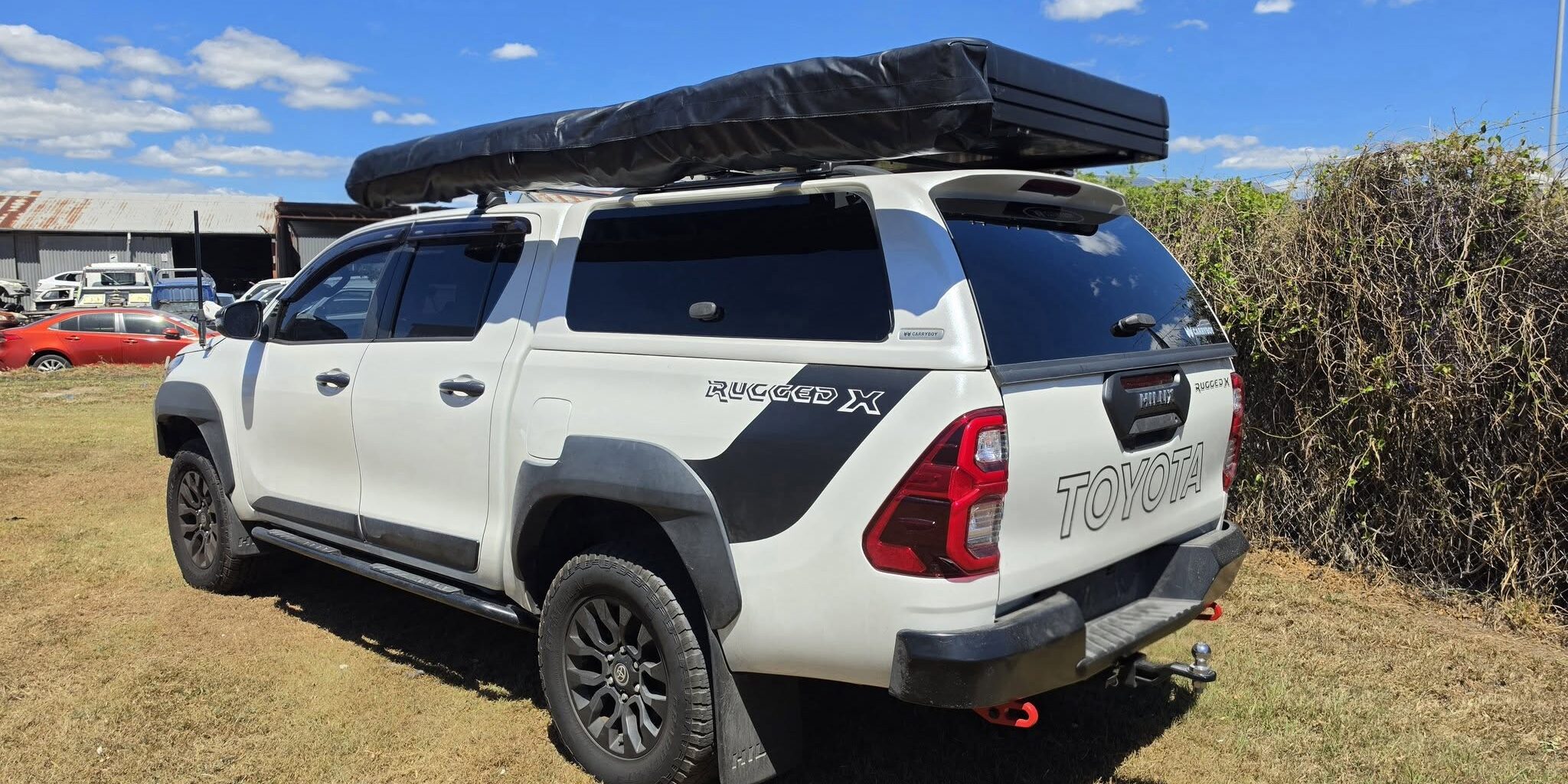 toyota-hilux-n80-ute-canopy-carryboy-2